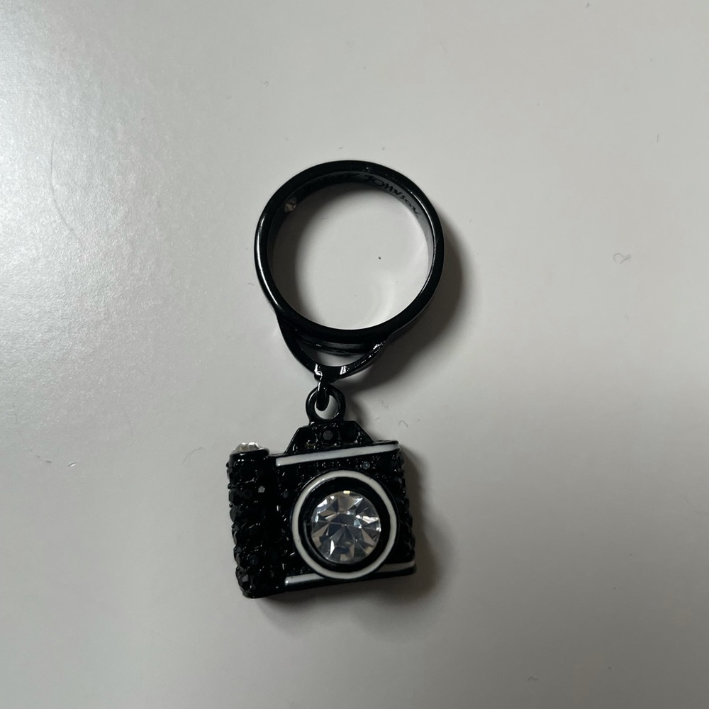 Betsey Johnson Black Rhinestones Camera Charm Ring